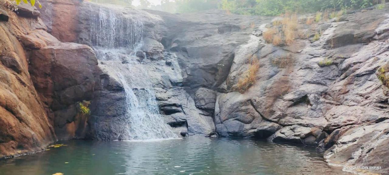 Rohan Homestay By Traviget Hospitality, Dapoli-Konkan Harnai Buitenkant foto