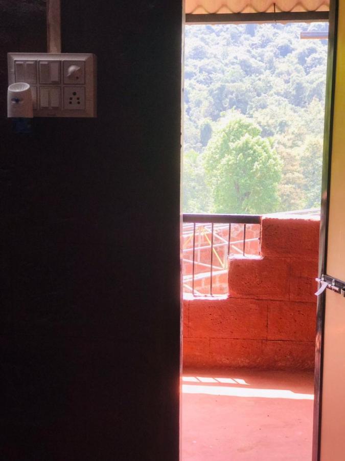 Rohan Homestay By Traviget Hospitality, Dapoli-Konkan Harnai Buitenkant foto